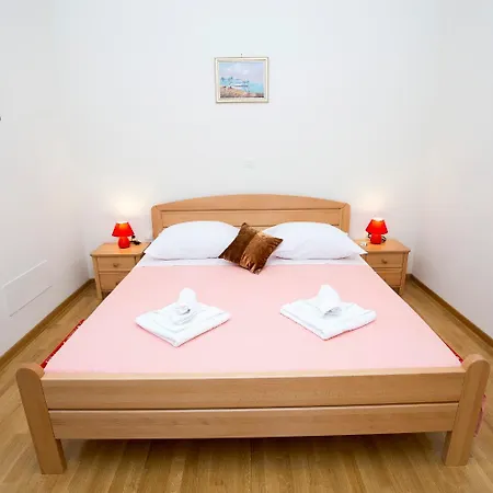 Darko - Spacious Apartment *