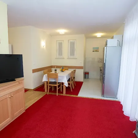 Apartment Darko - Spacious Split